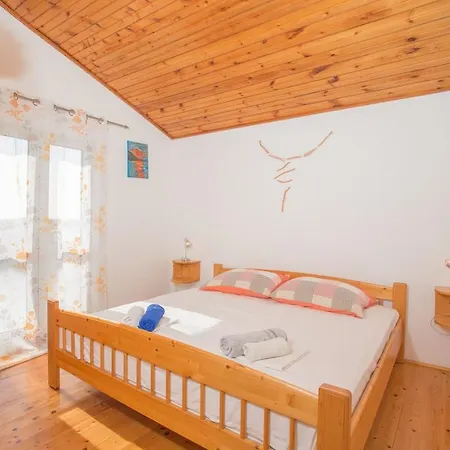 Robinson Elizabeta * Zarače